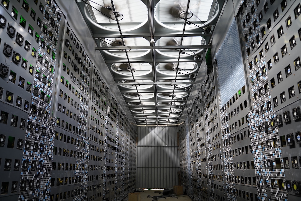 A Look into 6K Tons of Bitcoin Miners Shipped to the U.S. Over the Past Year