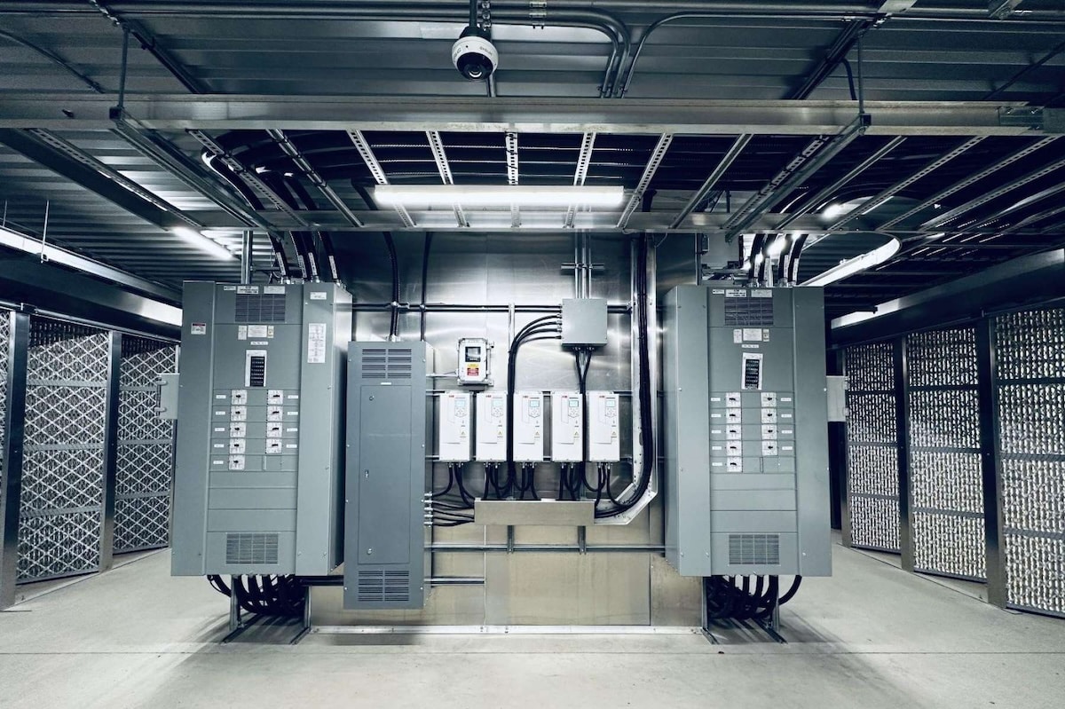 IREN Targets 57 EH/s Bitcoin Hashrate with $1B Raise