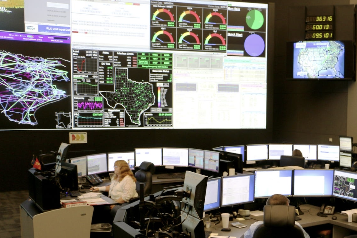 Bitcoin Miners Unplug 110+ EH/s to Ease Grid Strain During Arctic Blast